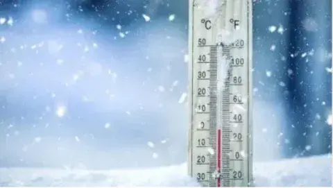 ثلوج وإنخفاض في درجات الحرارة على عدة ولايات من الوطن