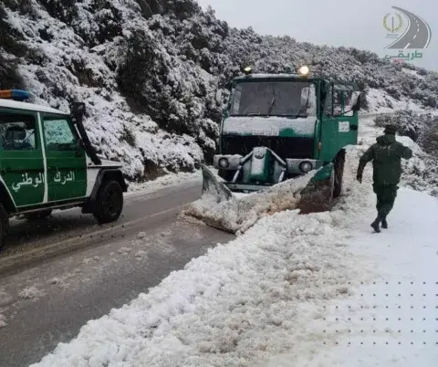 تقلبات جوية: عدة طرق مقطوعة بسبب تراكم الثلوج