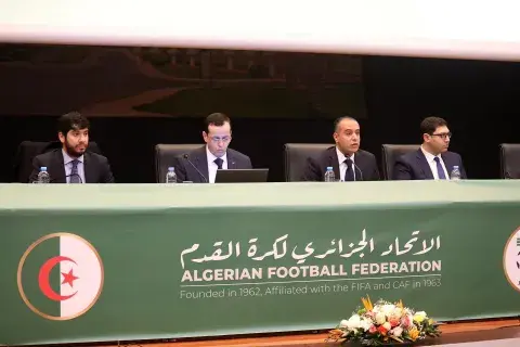 الجمعية العامة الاستثنائية للفاف : المصادقة على مطابقة النظام الأساسي مع نظام “الفيفا” والقانون الجزائري