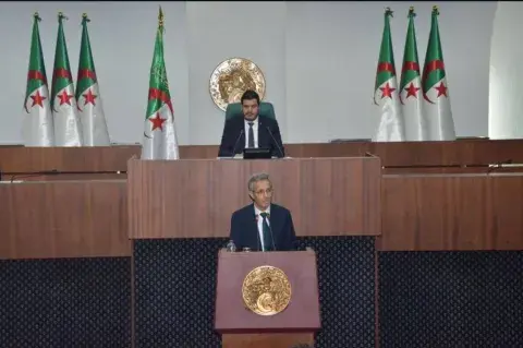 وزير الثقافة والفنون يؤكد على مواصلة إنجاز وتجهيز مكتبات المطالعة العمومية عبر مختلف الولايات