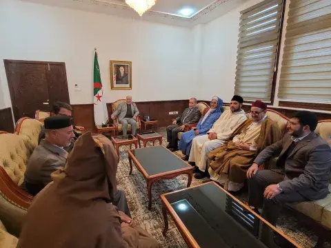 وزير الشؤون الدينية يستقبل الدفعة الأولى من الأئمة الموفدين إلى الأزهر الشريف بمصر