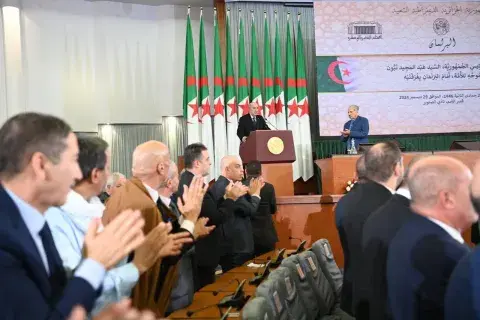 مكتب مجلس الأمة الموسع : خطاب رئيس الجمهورية جاء في سياق رفعت فيه الجزائر سقف طموحاتها عاليا